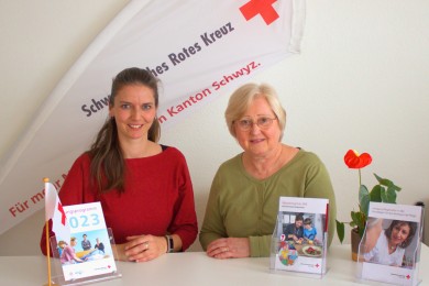 Die neue Leiterin Bildung, Andrea Heinzer (links), zusammen mit der früheren Leiterin Doris Walder